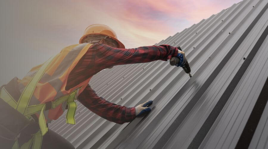 Professional gutter cleaning in Lolo, MT